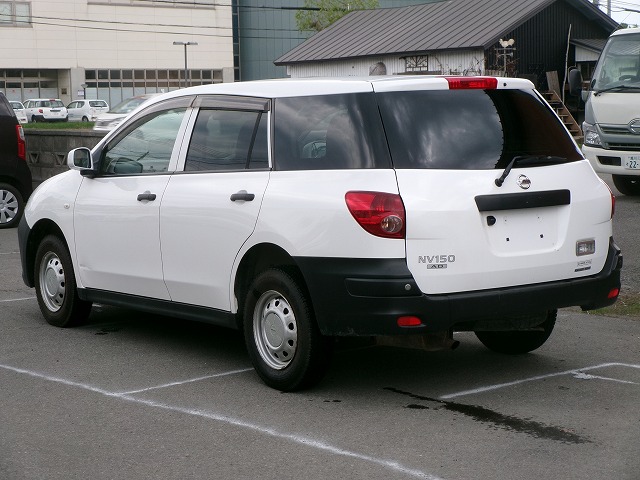 NV150AD　4WD(外装:横1)