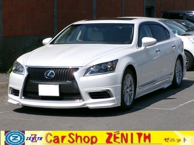 LS600ｈＬ　ハイブリッド　4ＷＤ