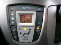 ムーヴカスタム　4WD(内装:シフト)