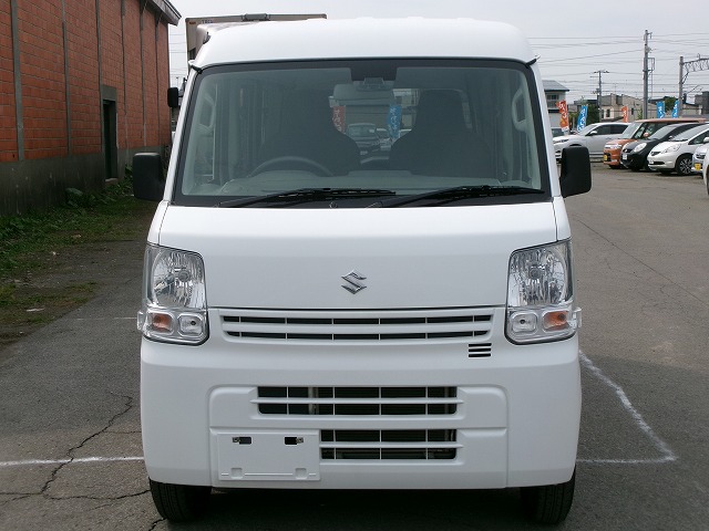 エブリィ　4WD　5AGS車(外装:前)