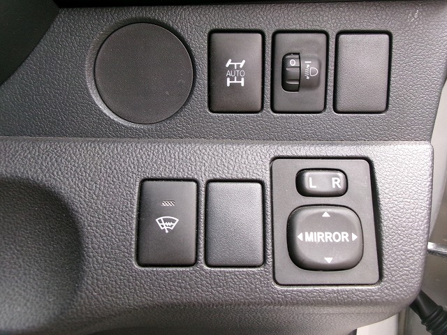 ラクティス　4WD(内装:ナビ)