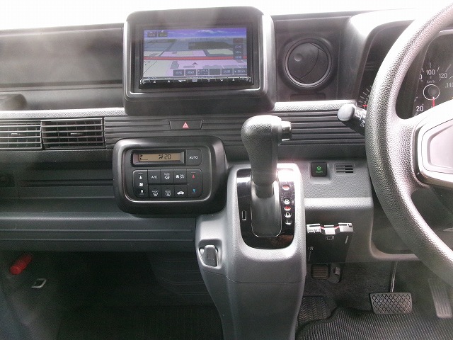 N-VAN　4WD(内装:天井)