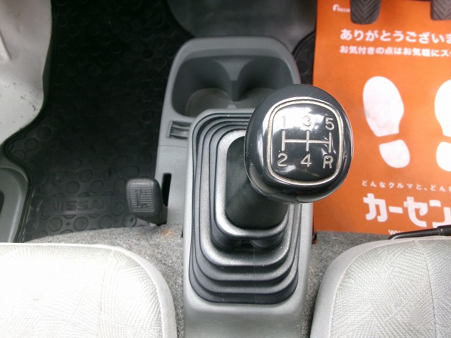 NT100クリッパートラック　4WD(フロントシート)