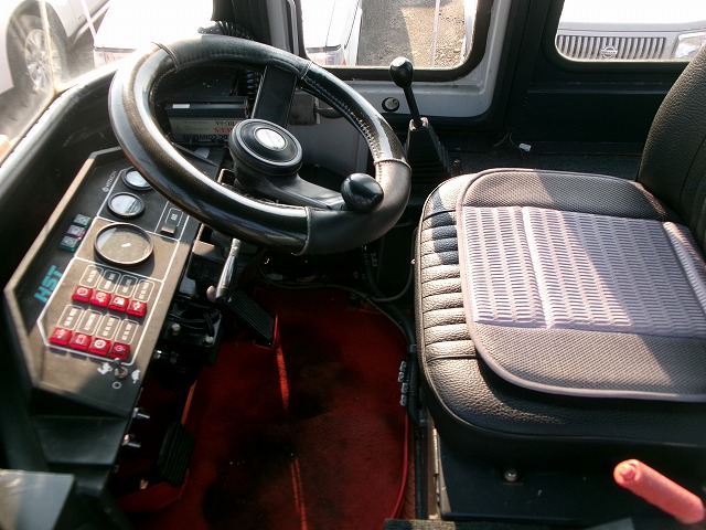 日立建機ホイールローダ　ショベル　4WD(外装:右前)