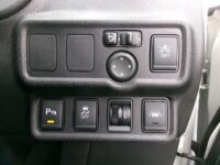 ノート　4WD(内装:ナビ)
