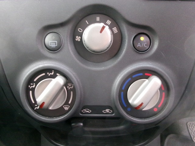 ノート　4WD(内装:天井)