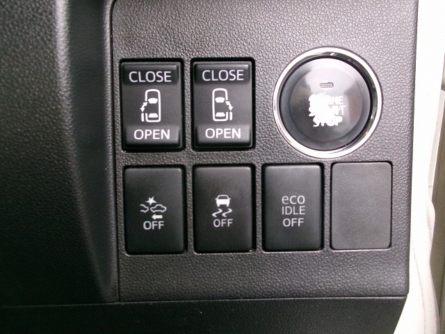 タントカスタム　4WD(内装:ナビ)