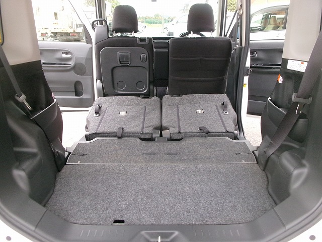 タントカスタム　4WD(ホイール:前)