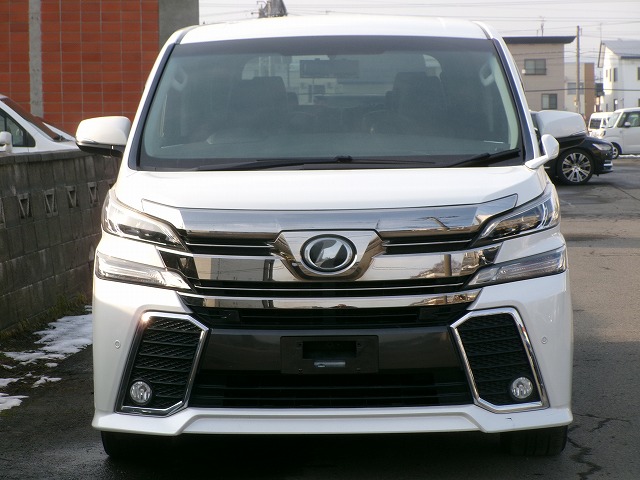 トヨタ　ヴェルファイア　4WD(外装:前)