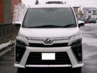 ヴォクシー　4WD(外装:前)