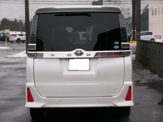 ヴォクシー　4WD(外装:横2)
