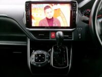 ヴォクシー　4WD(フロントシート)