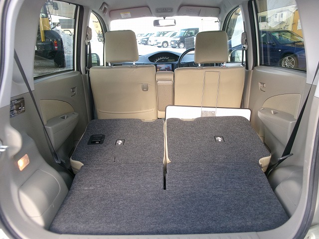 ステラ　4WD(エンジンルーム)