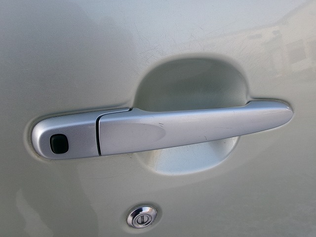 ステラ　4WD(ホイール:前)