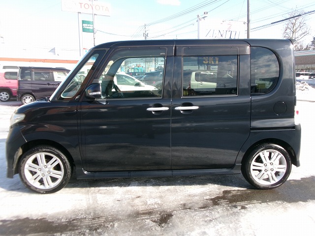 タント　4WD(外装:後)